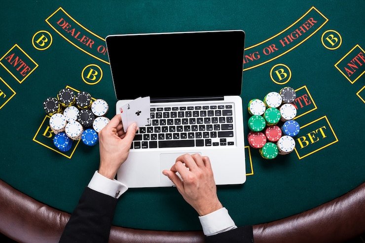 Ilustrasi proteksi dan kontrol keamanan yang diterapkan pada akun pengguna di platform